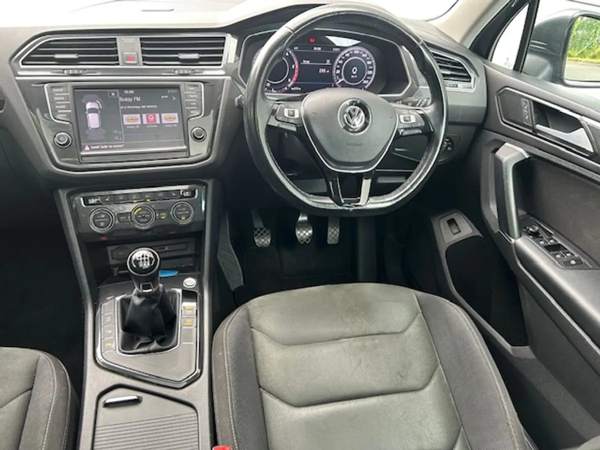 Volkswagen Tiguan 2.0 TDI R-line 150HP Panoramic - Image 4