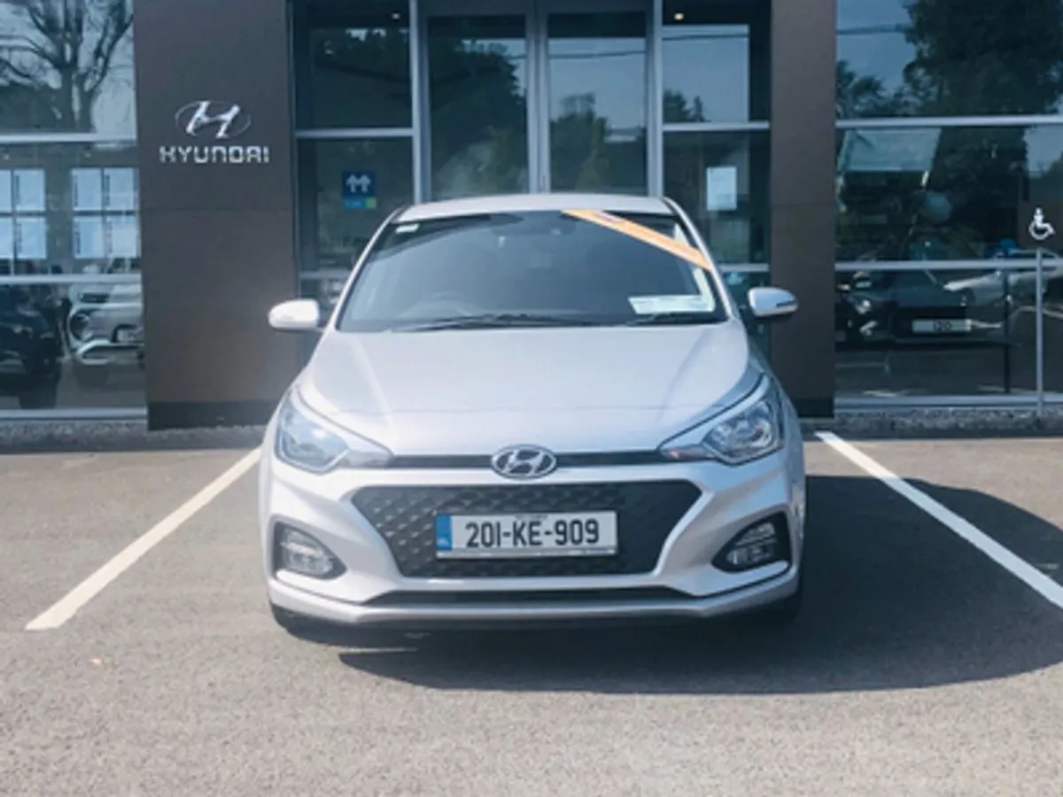 Hyundai i20 Deluxe 1.2 Petrol - Image 2