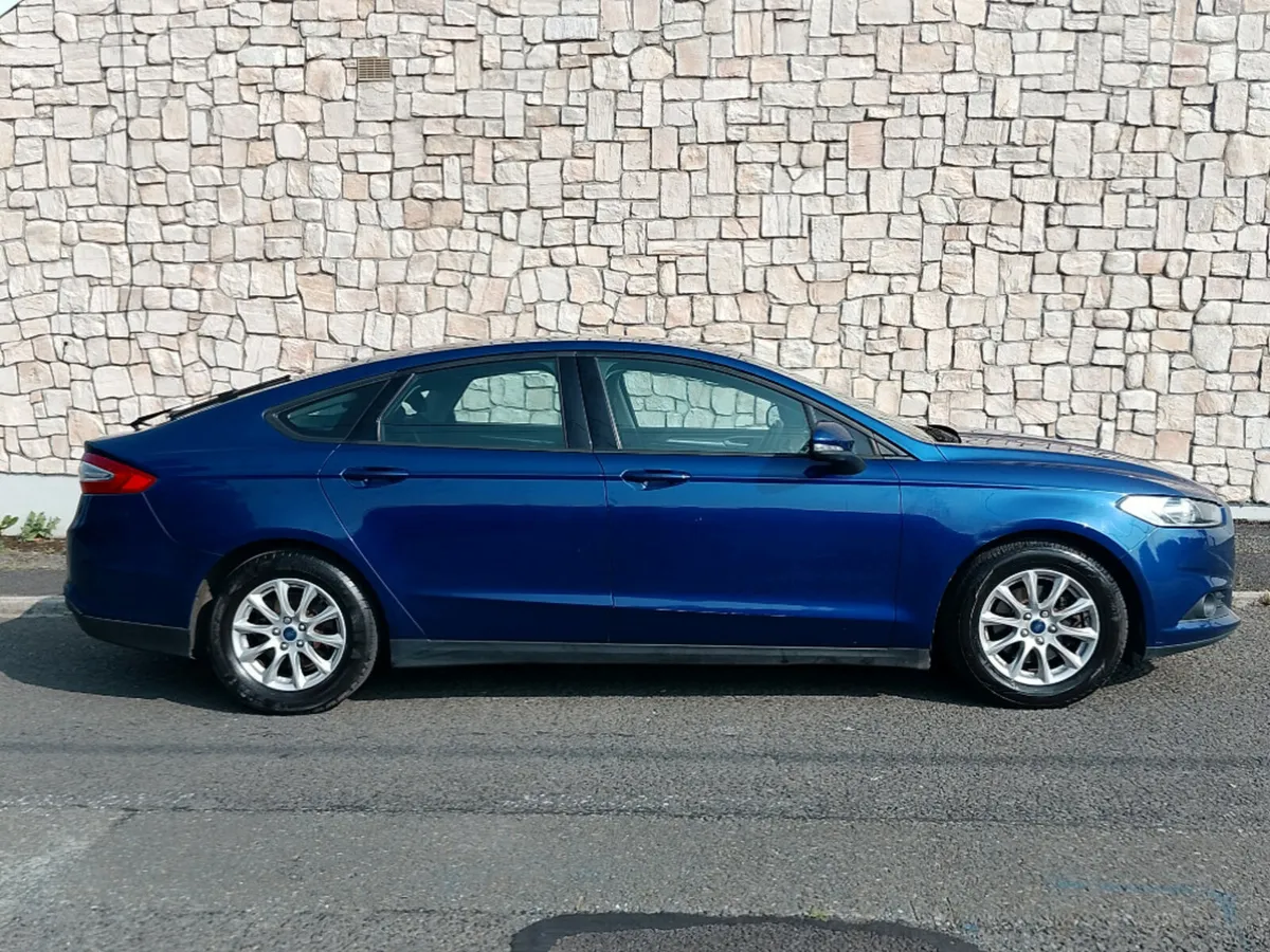 Ford Mondeo Zetec 2.0 TD 150 M6 FWD 4DR - Image 2