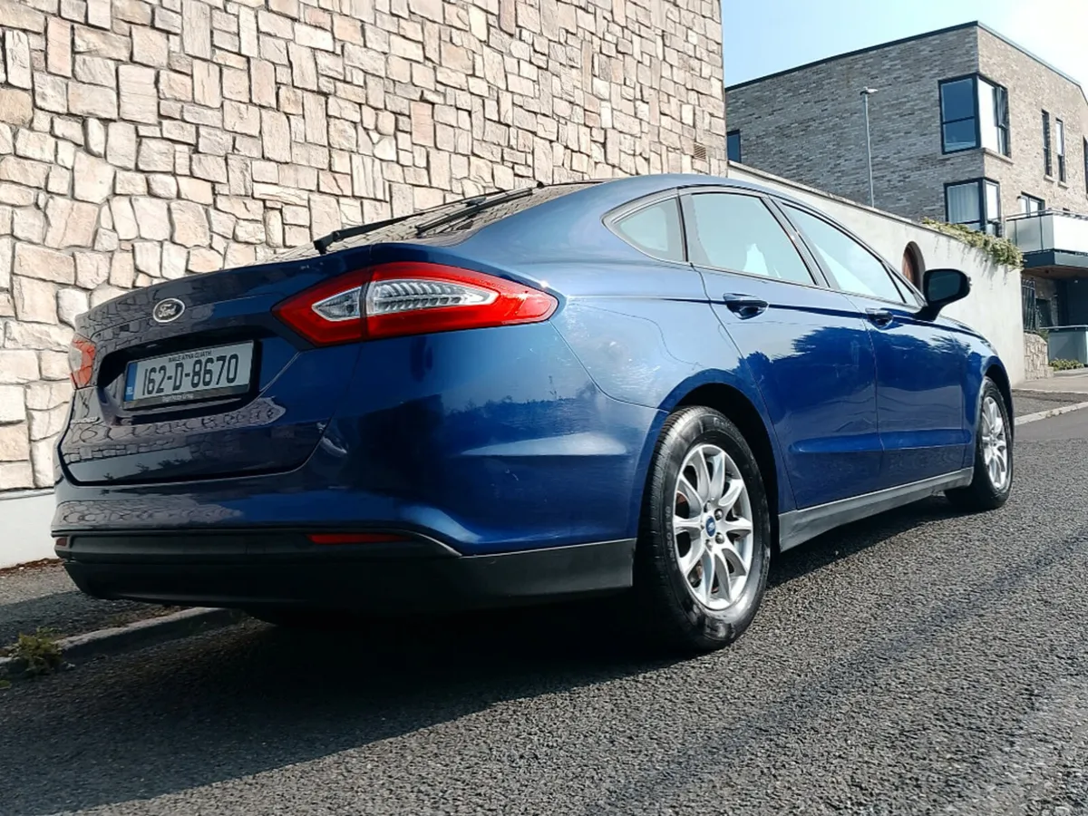 Ford Mondeo Zetec 2.0 TD 150 M6 FWD 4DR - Image 3