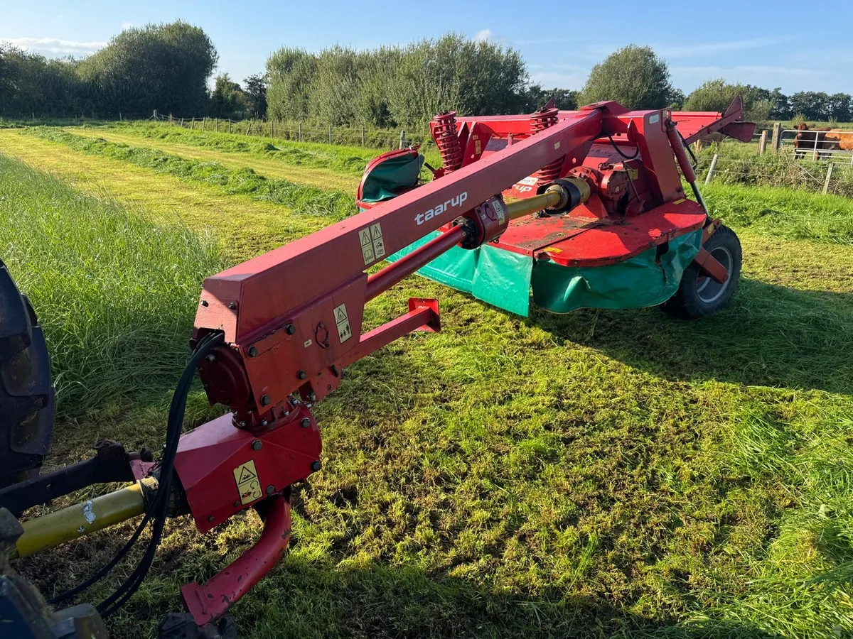 KVERNELAND taarup 4028 Mower - Image 2