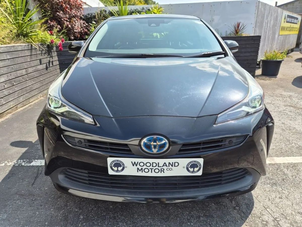 Toyota Prius 1.8 Hybrid / S Safety Sense / Tax  1 - Image 4