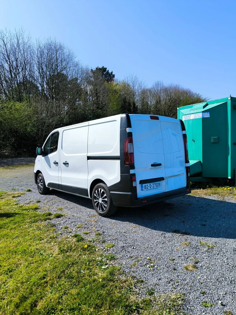 **Renault Trafic 2018** - Image 4