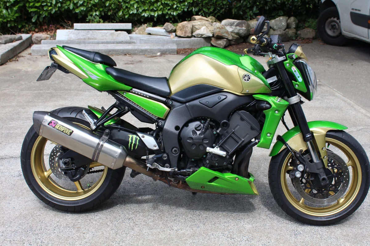 2010 Yamaha FZ1 - Image 1