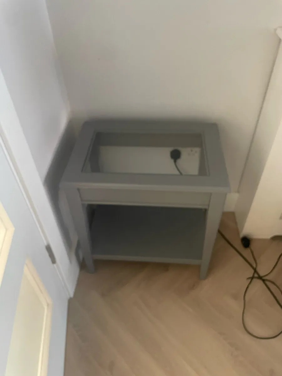 Hall table & matching size table - Image 4