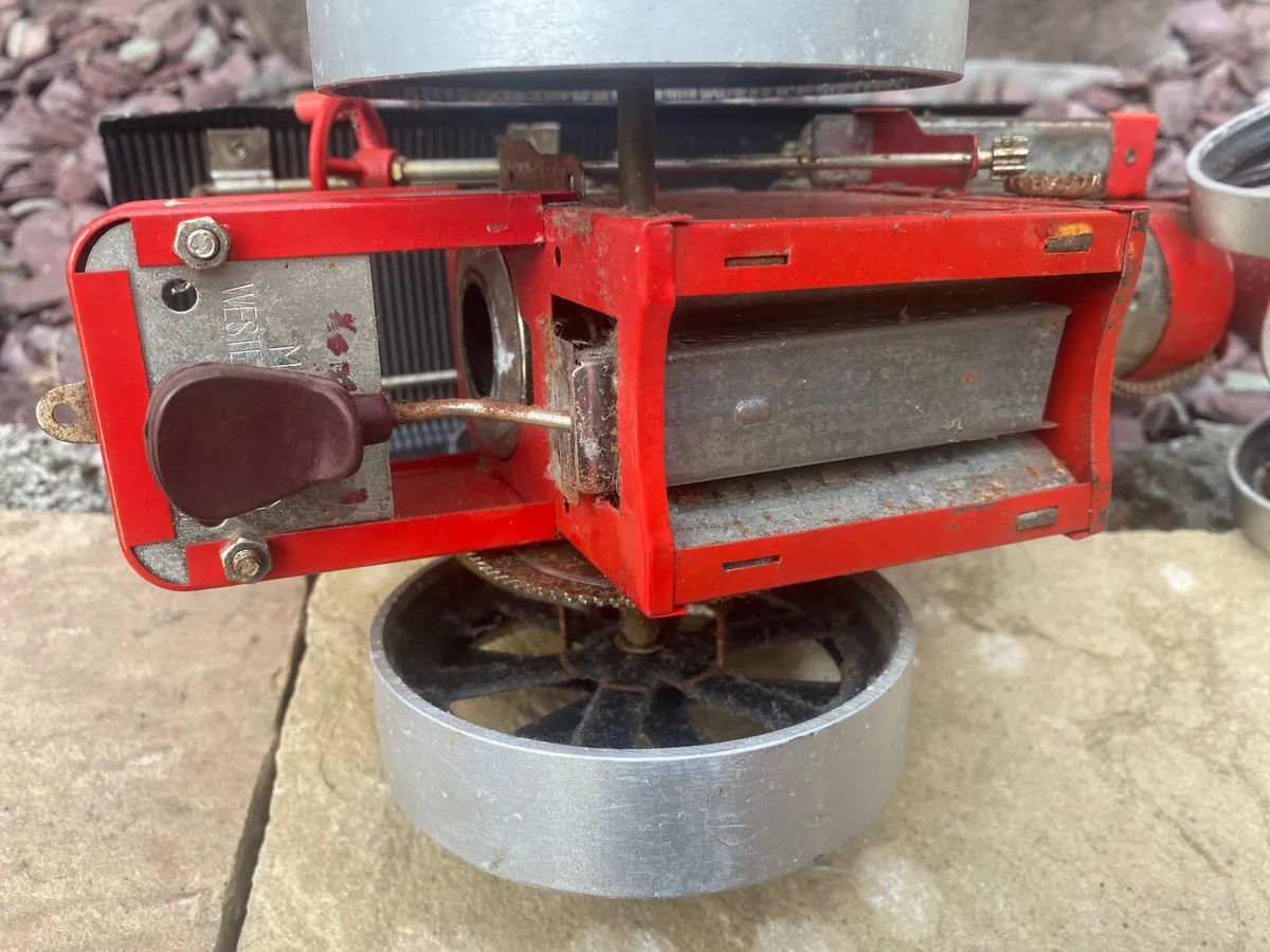 Vintage steam engine for light restoration - Image 4