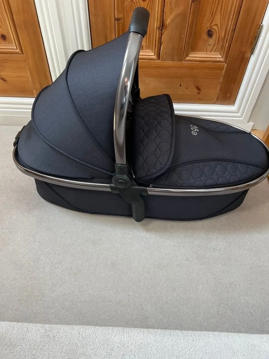 Egg Pram Eggcelent Condition - Image 1