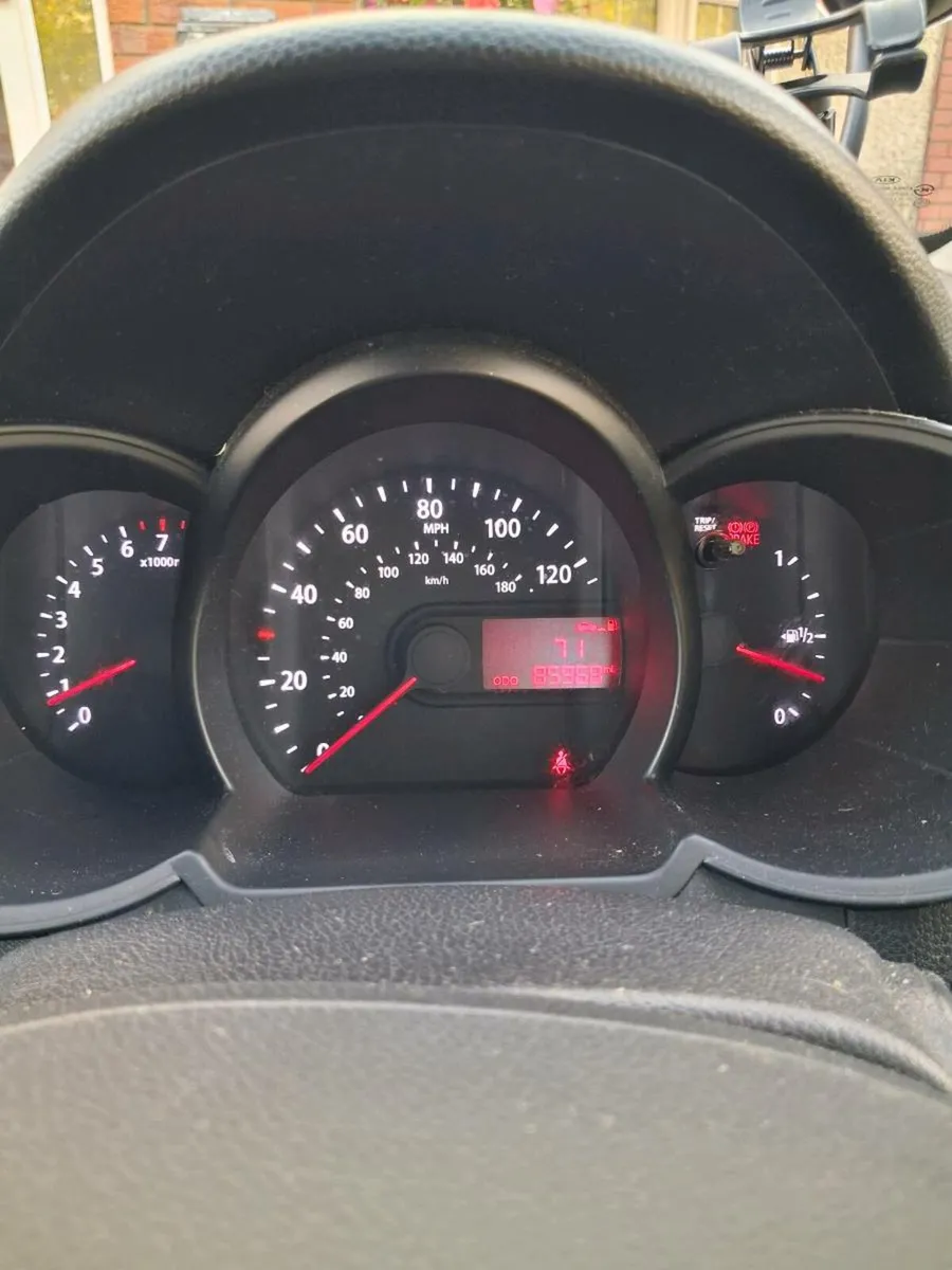 Car - Image 4