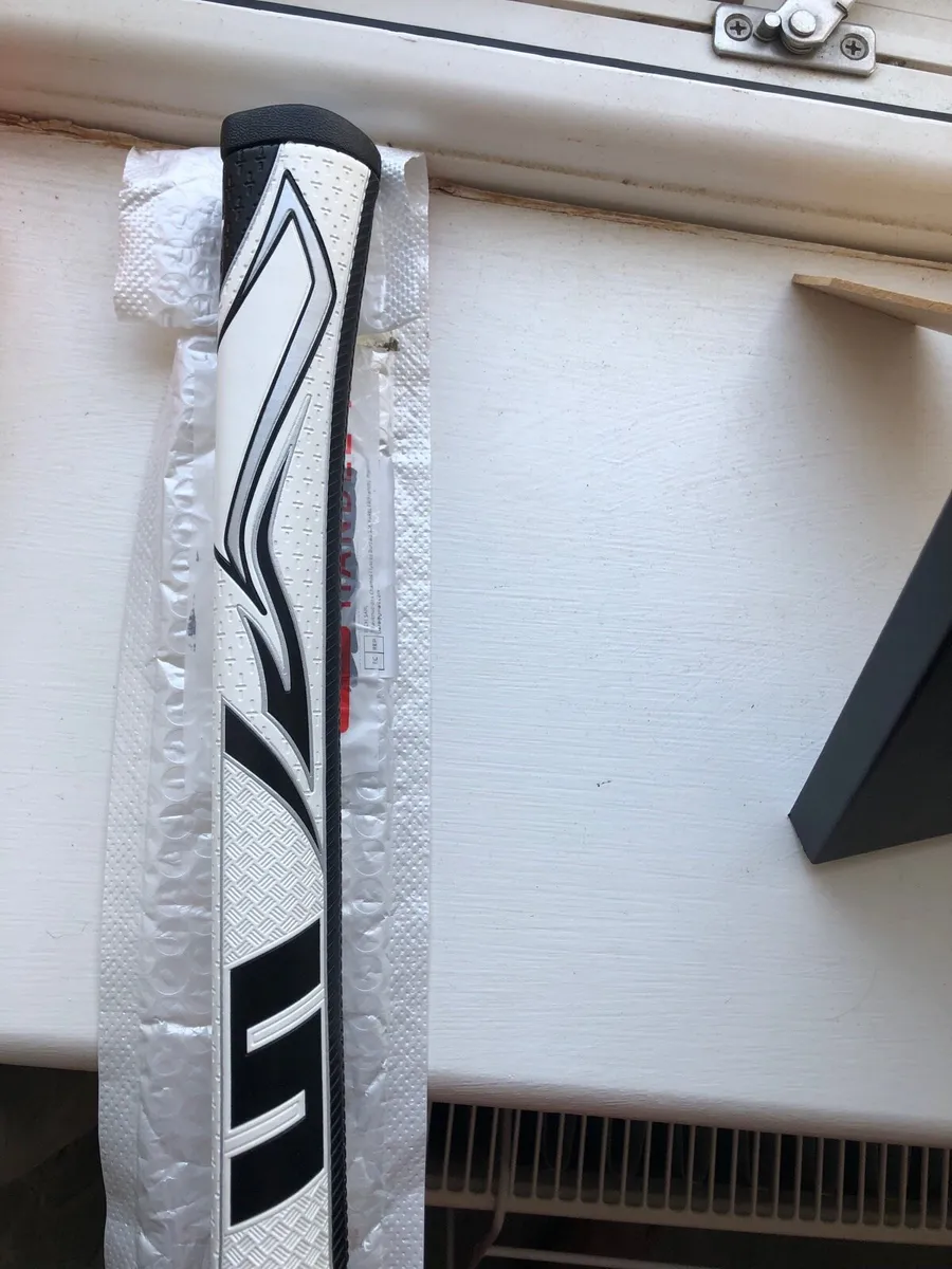 Super stroke Pistol 2.0  Putter Grip ( NEW ) - Image 2