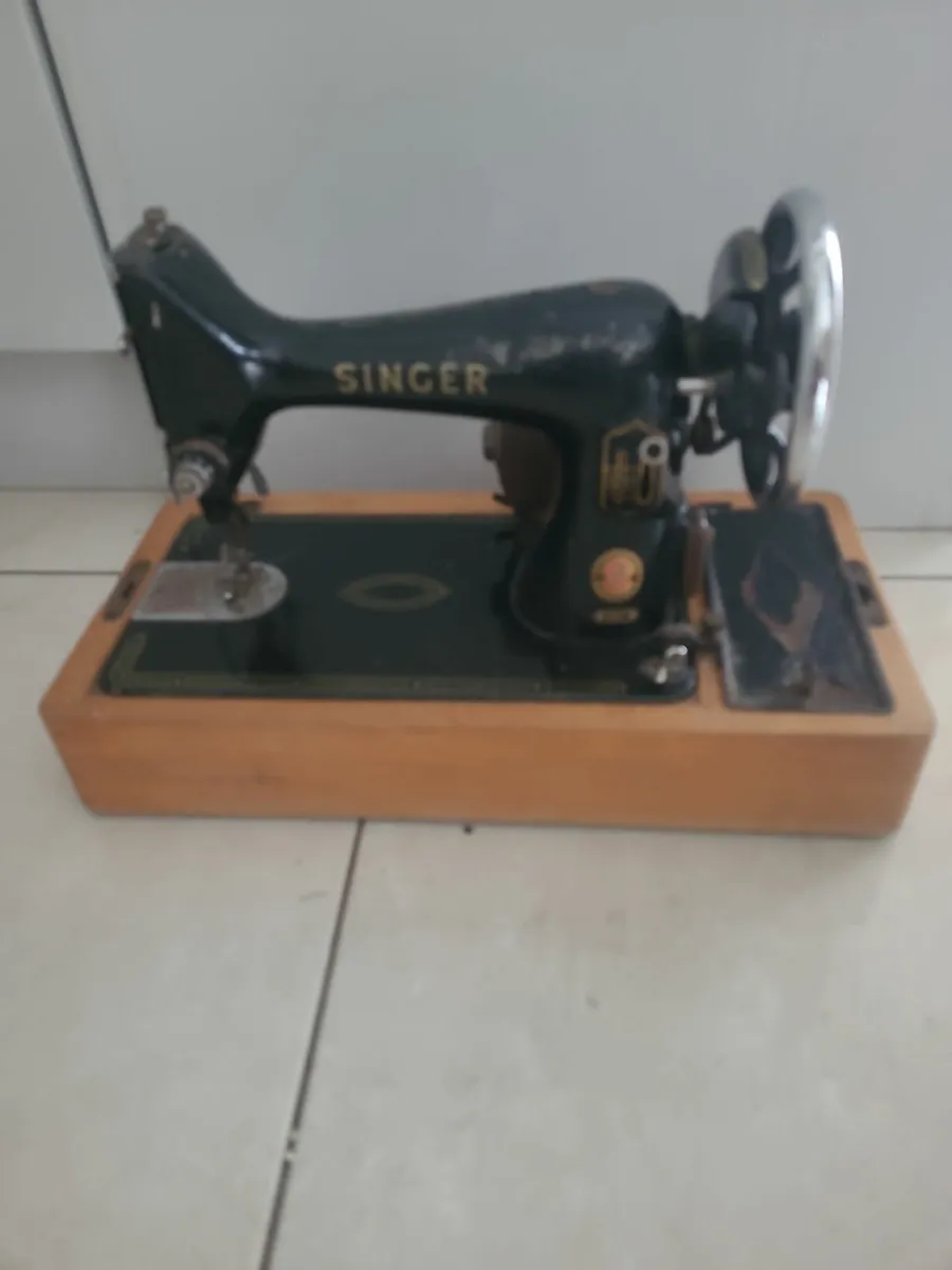 antique sewing machine - Image 3