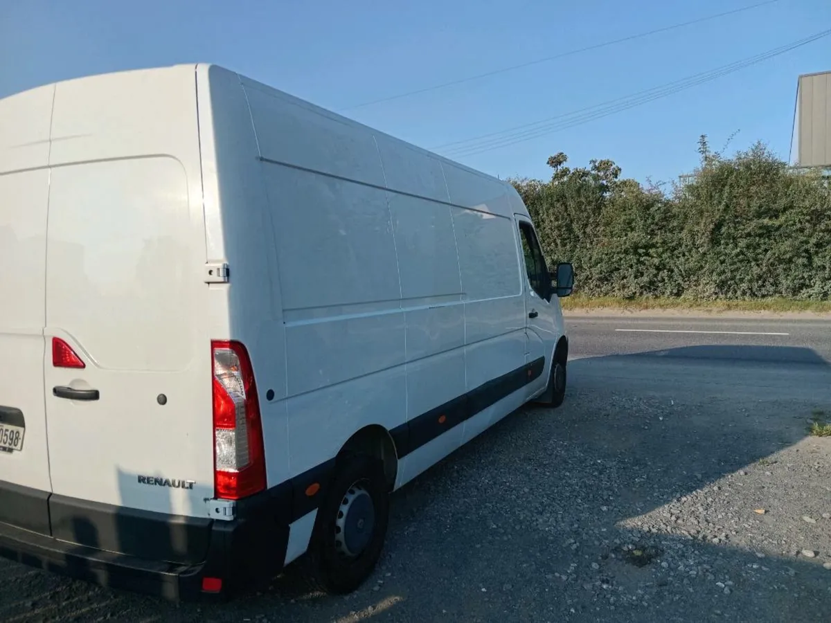 2017 renault master 160 km - Image 4