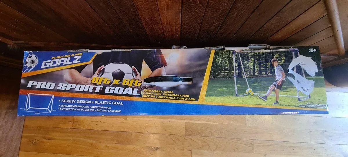 8ft x 6ft Pro Football Goal - Image 1