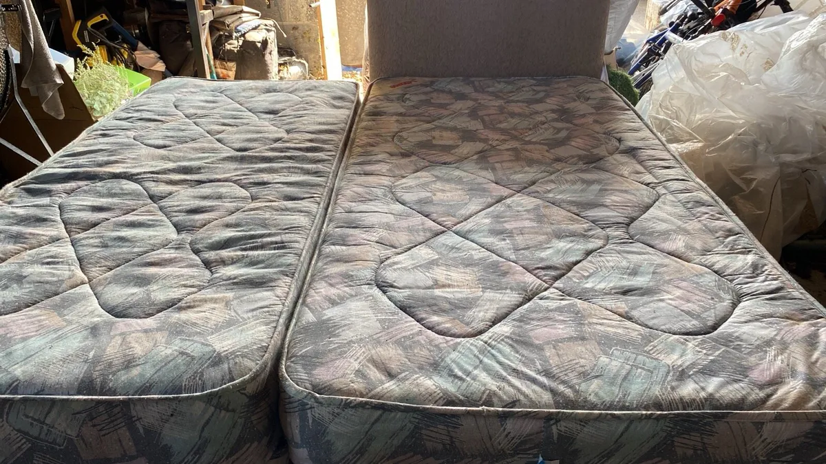 Bed - Image 1