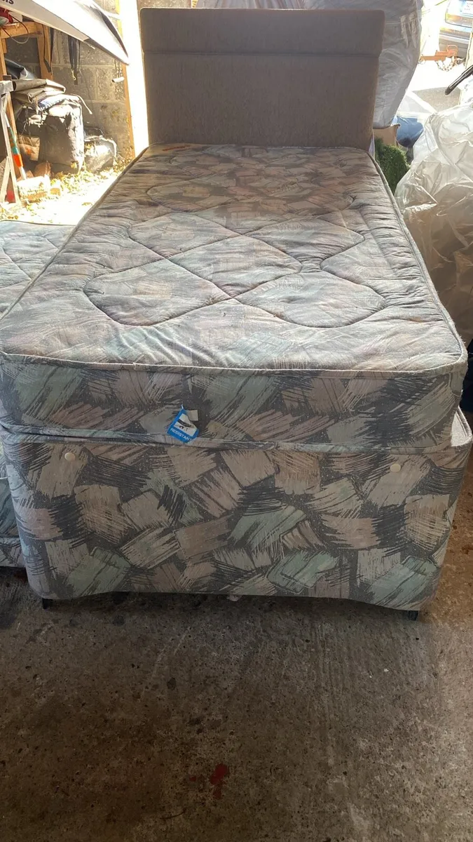 Bed - Image 2