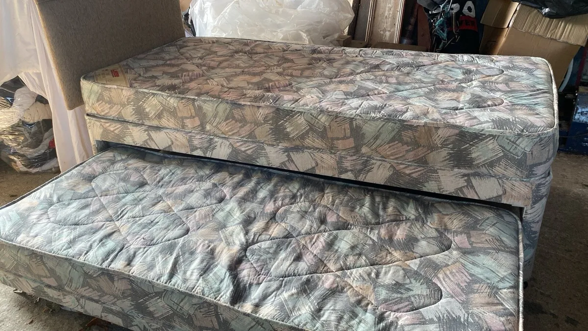 Bed - Image 3