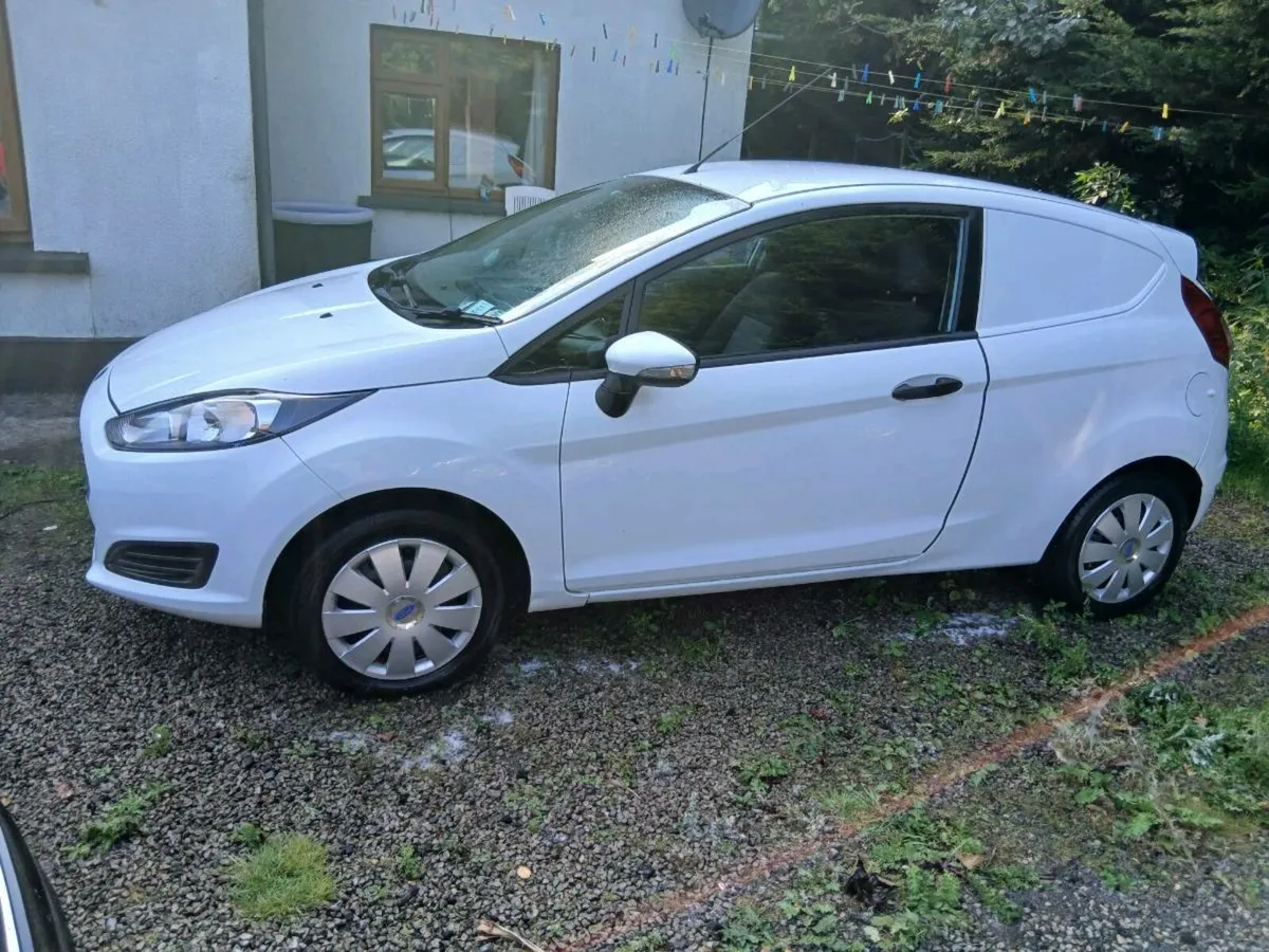 Ford fiesta - Image 3