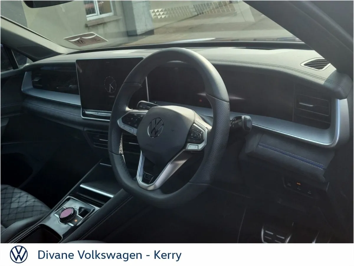 Volkswagen Tayron R-line 75 Phev 1.5 TSI 204BHP - Image 4