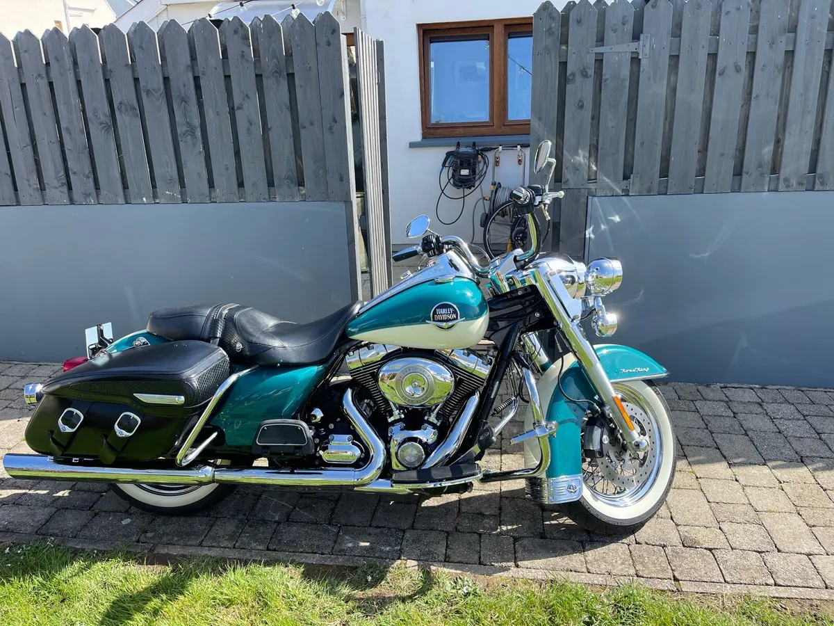 Harley Davidson road king classic - Image 1