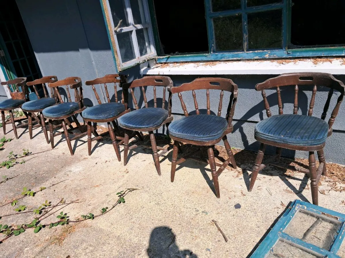 Pub hotel chairs tables - Image 1
