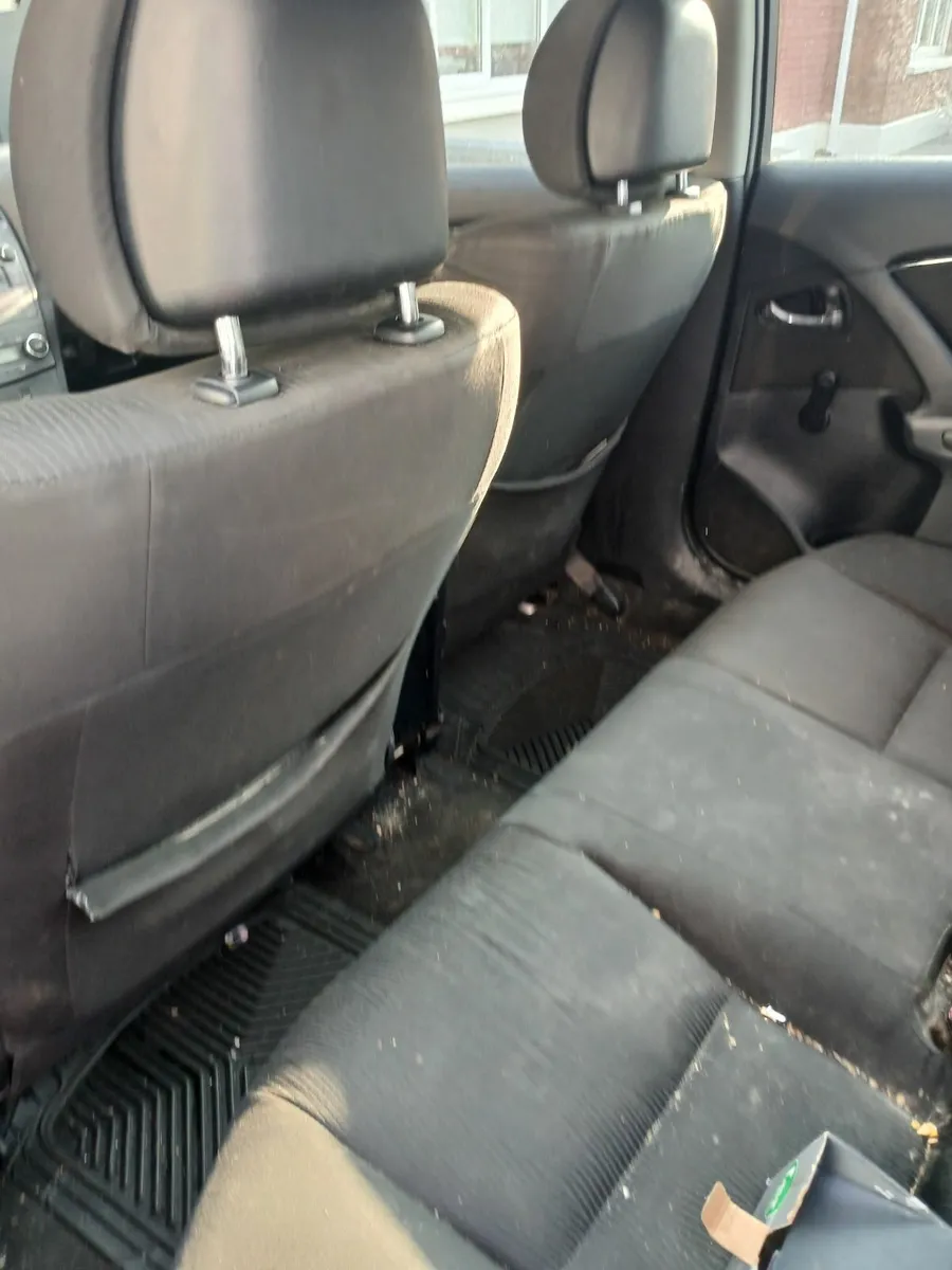 Toyota Avensis 2009 - Image 3