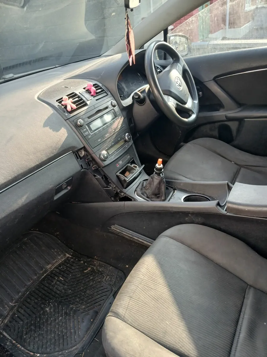 Toyota Avensis 2009 - Image 4