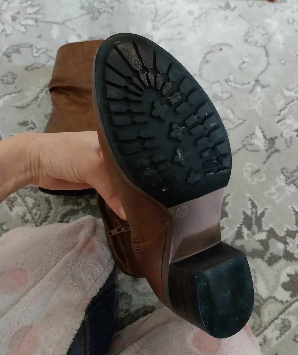 Women winter leather boots uk6 eu39 - Image 2