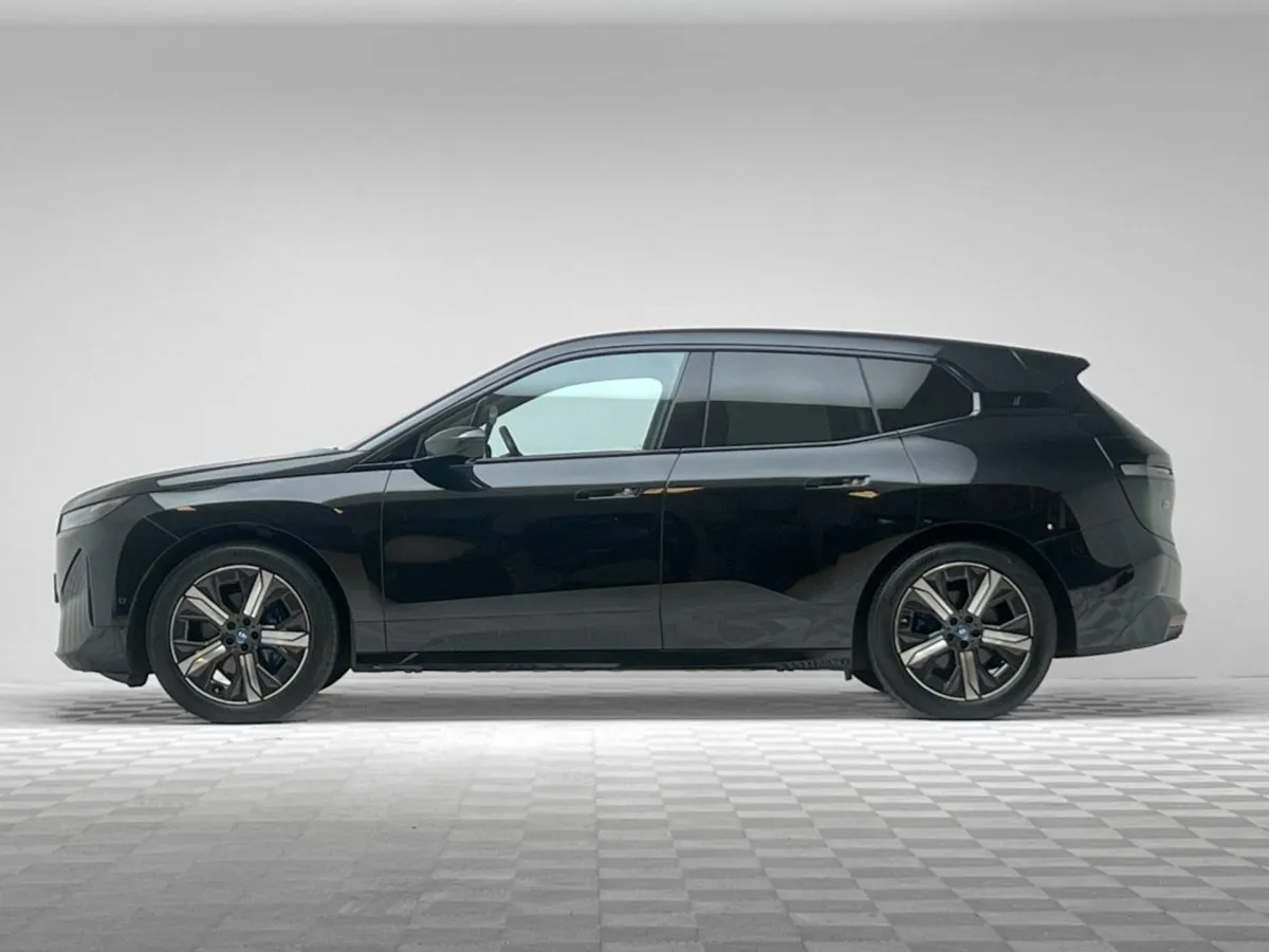 BMW IX 40 M Sport Xdrive - Image 3