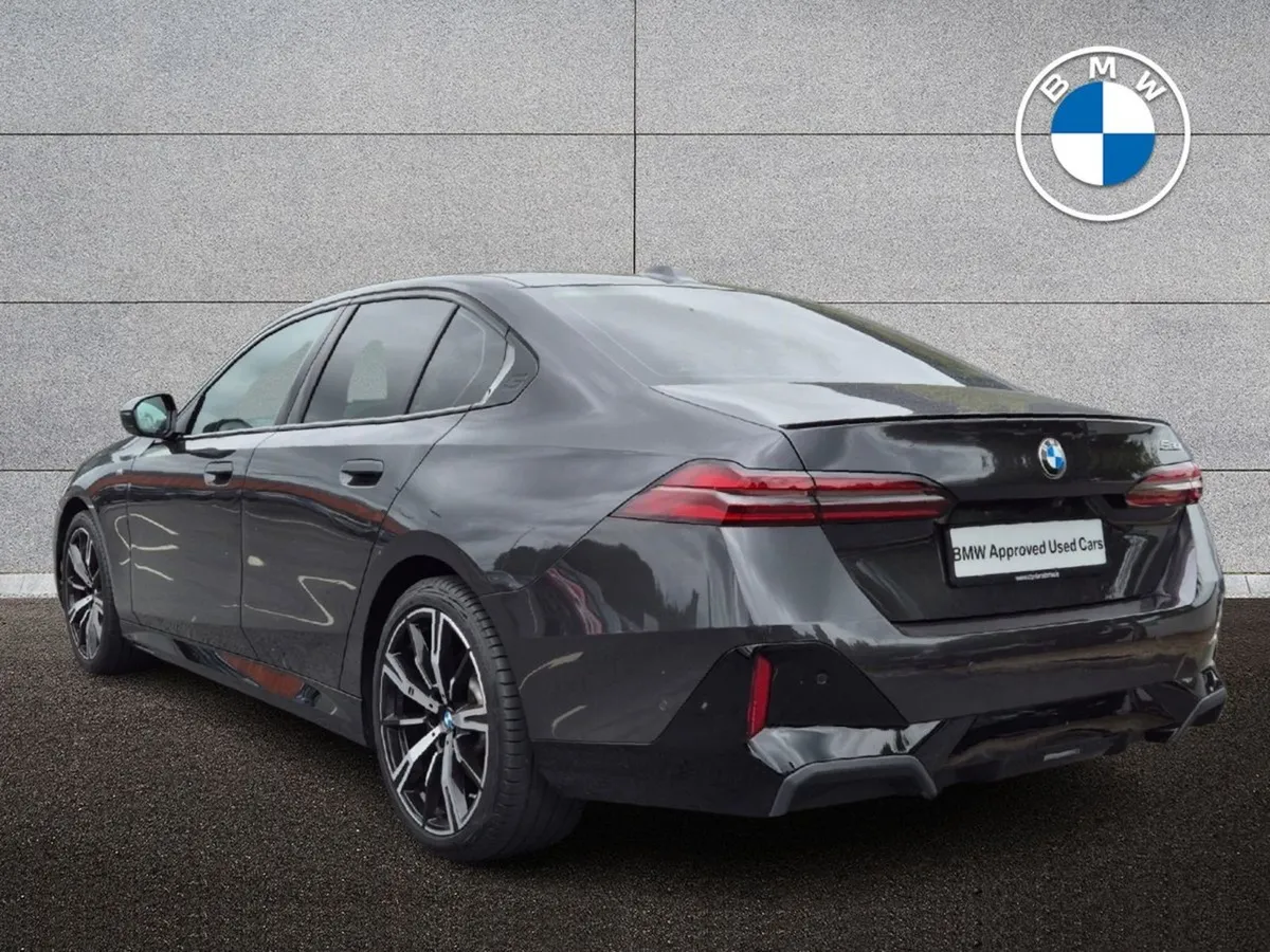 BMW 5 Series 520i M Sport Pro Saloon - Image 2