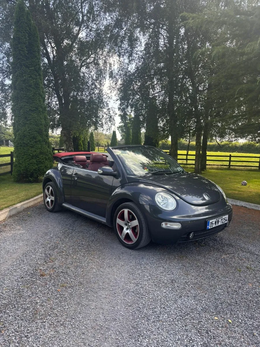 Volkswagen Beetle 2005 - Image 1