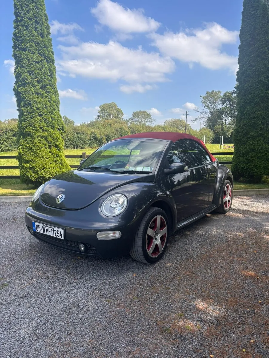 Volkswagen Beetle 2005 - Image 2