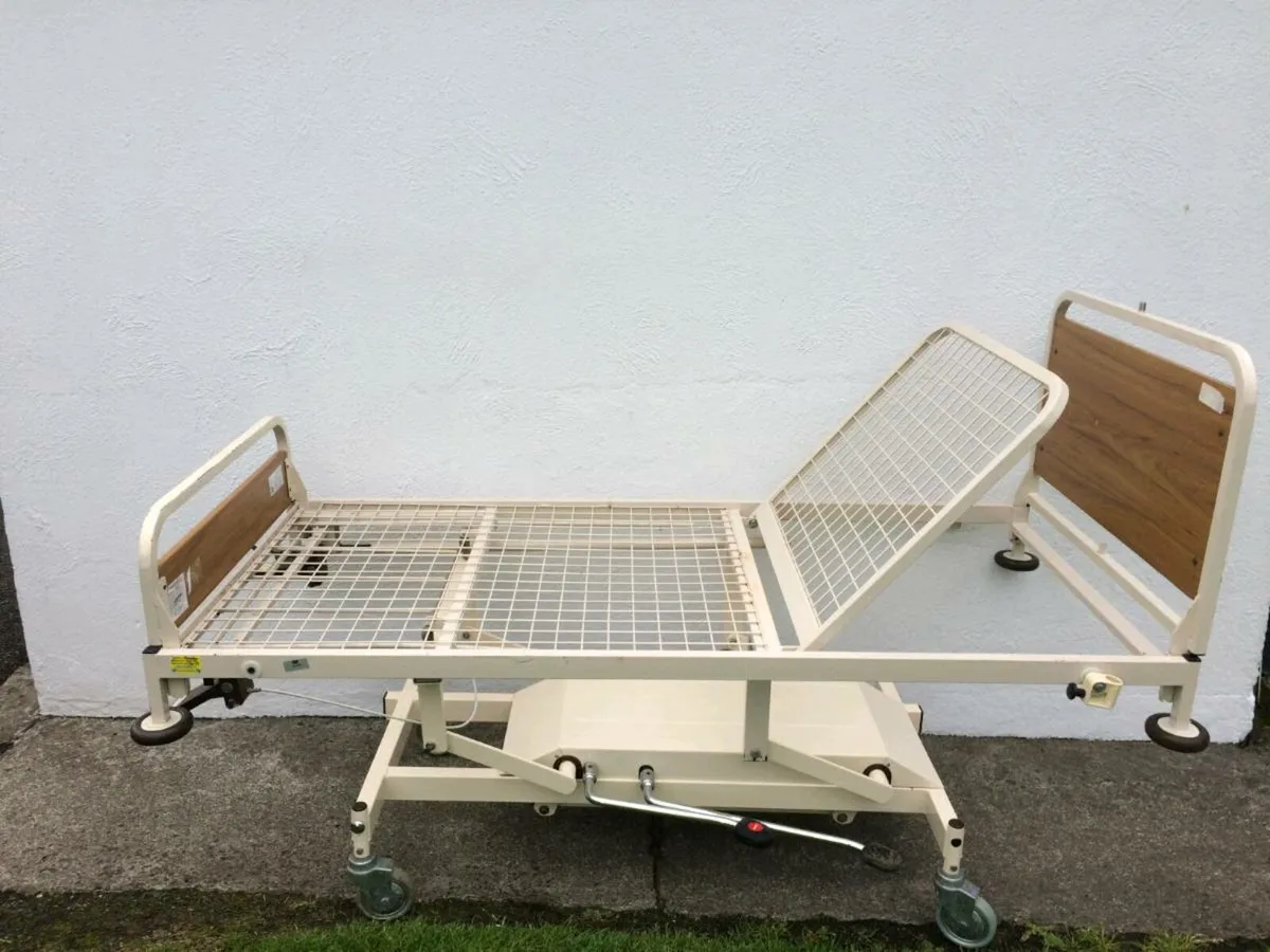 Hospital Type Steel Adjustable Bed - Image 2