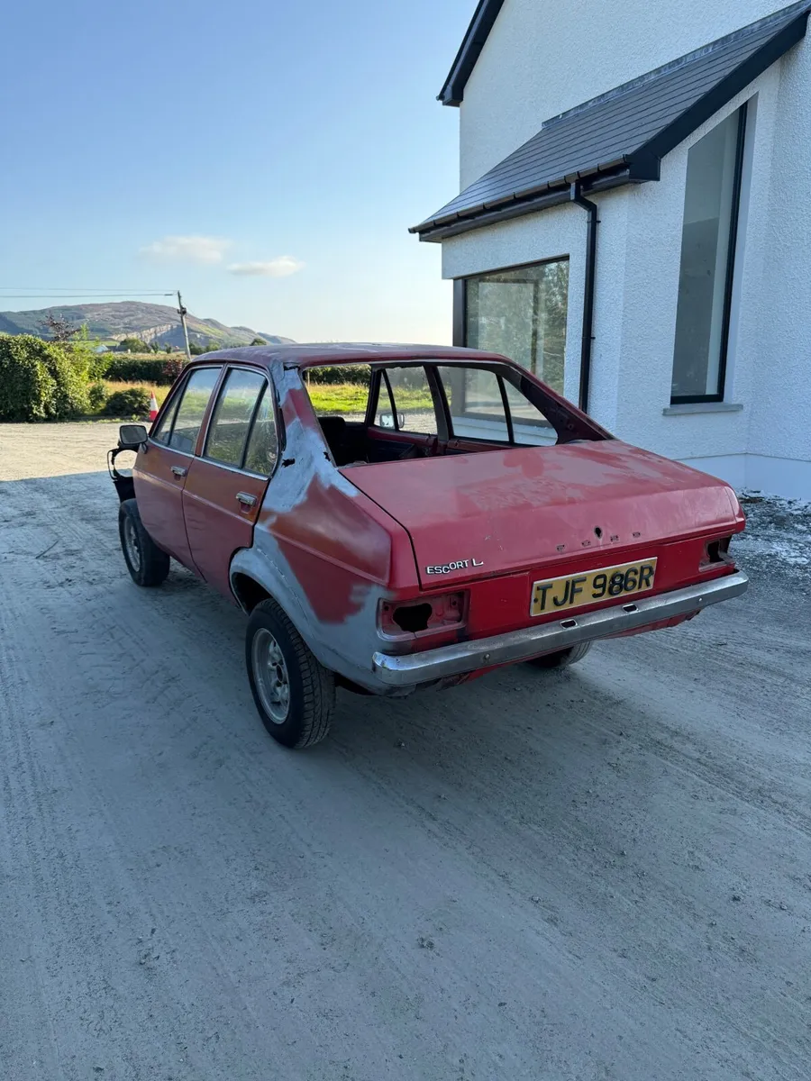 Ford Escort 1977 - Image 1