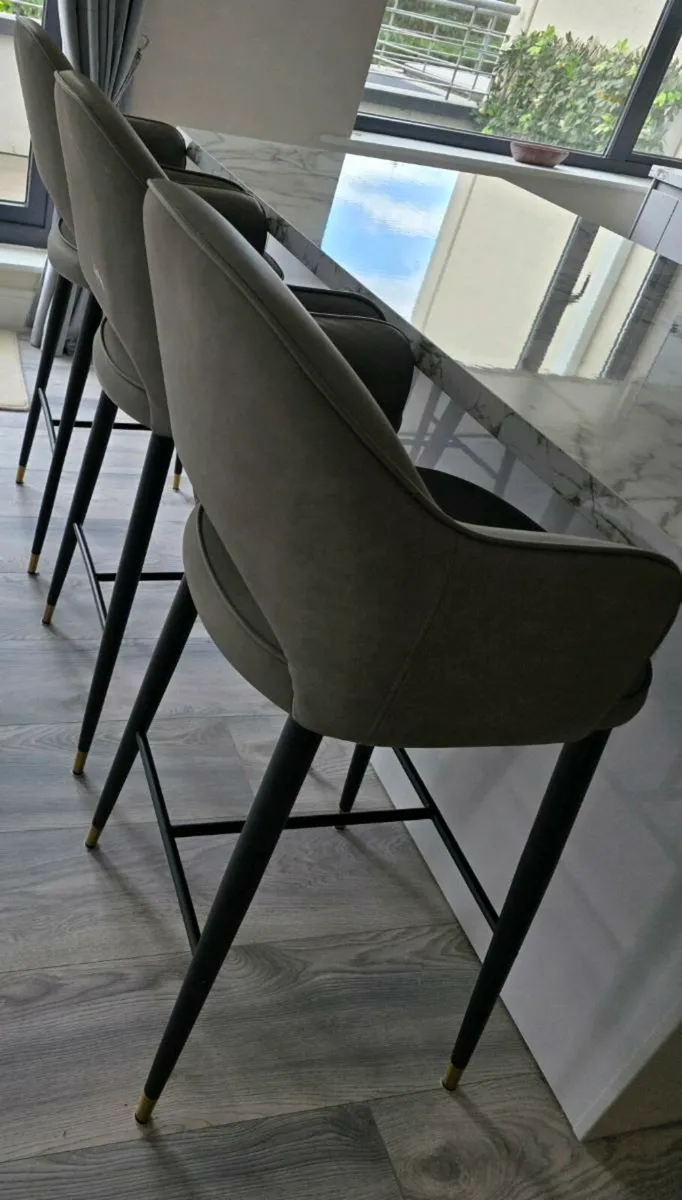 Kitchen stools - Image 1