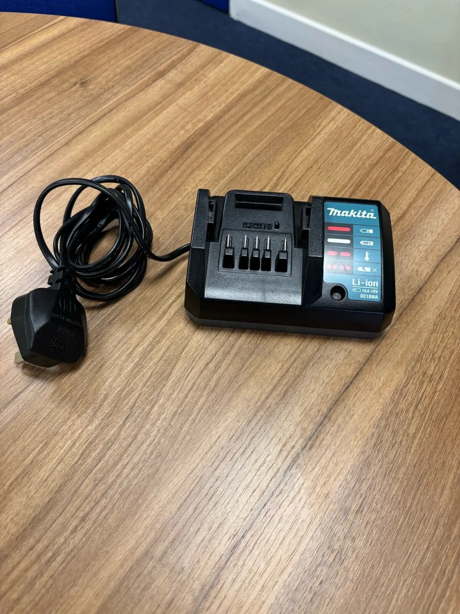 Makita Combi Drill - Image 3