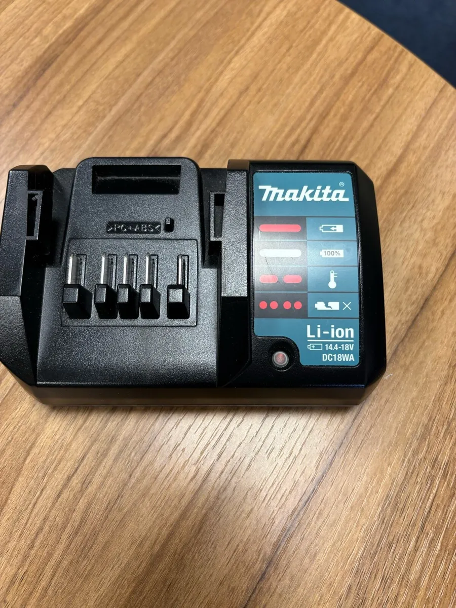 Makita Combi Drill - Image 4