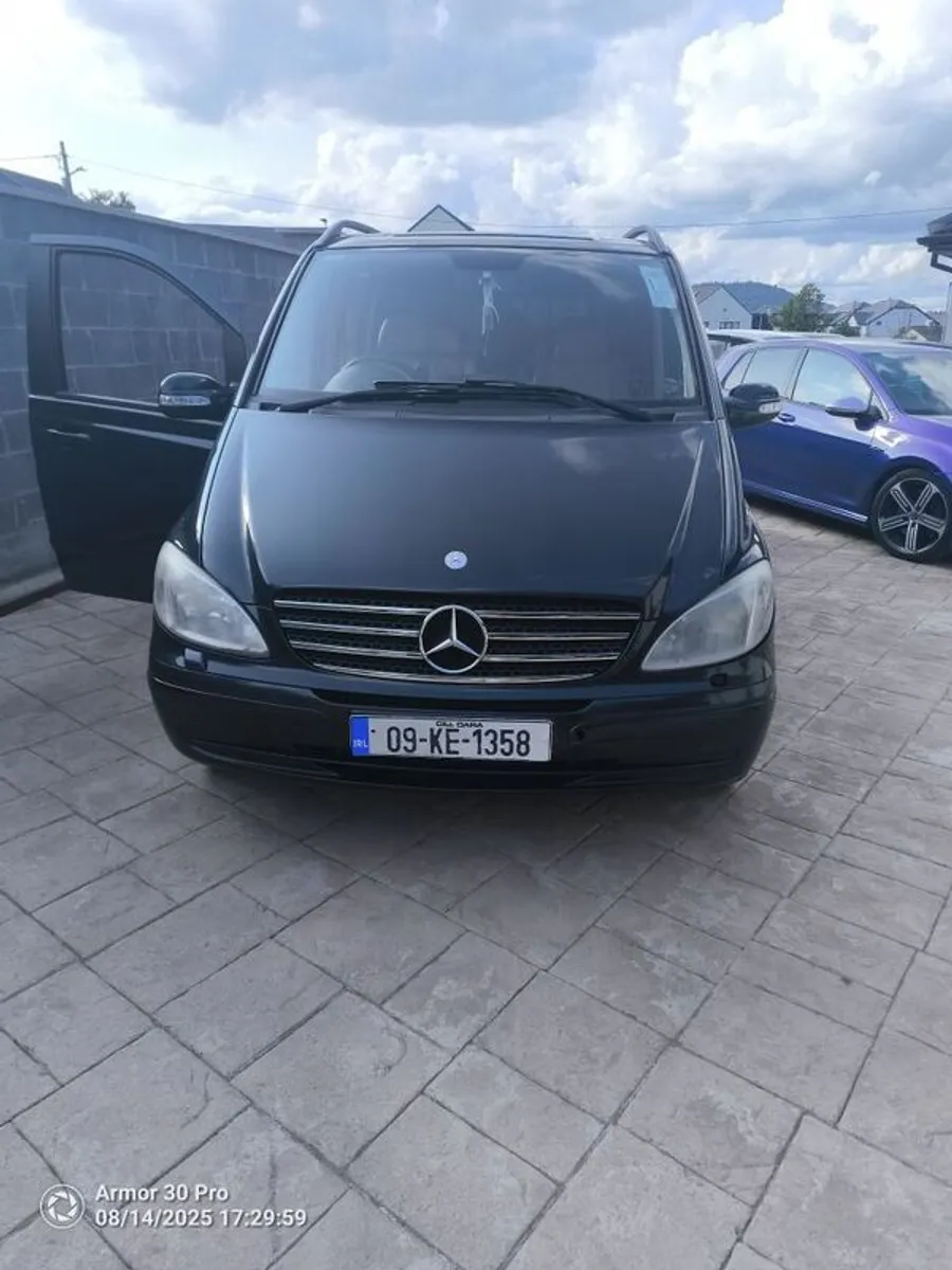 2009 Mercedes Benz V - Image 1