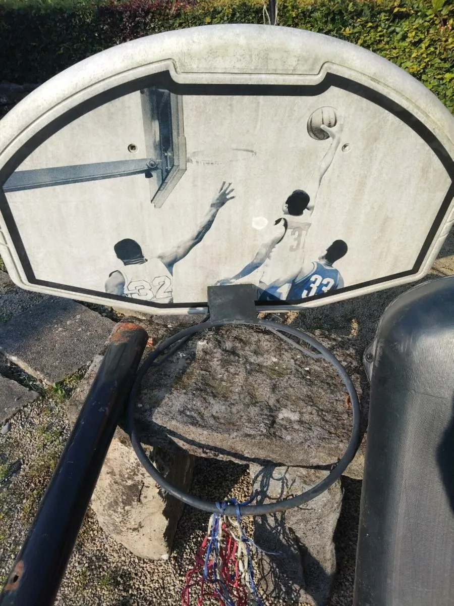 Basketball Hoop and stand - Image 3