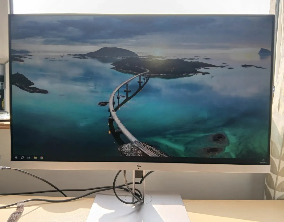 27" HP FHD Monitor - Image 1