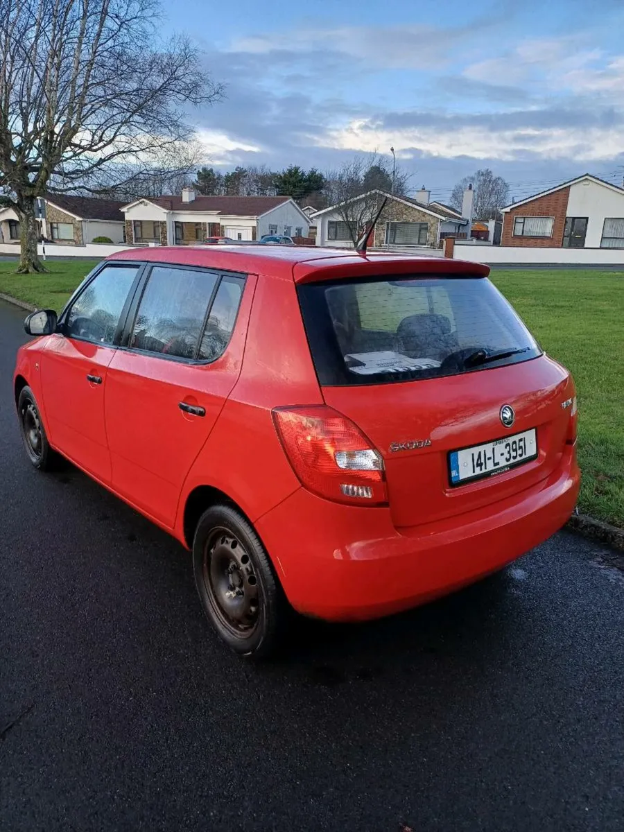 Car - Image 3