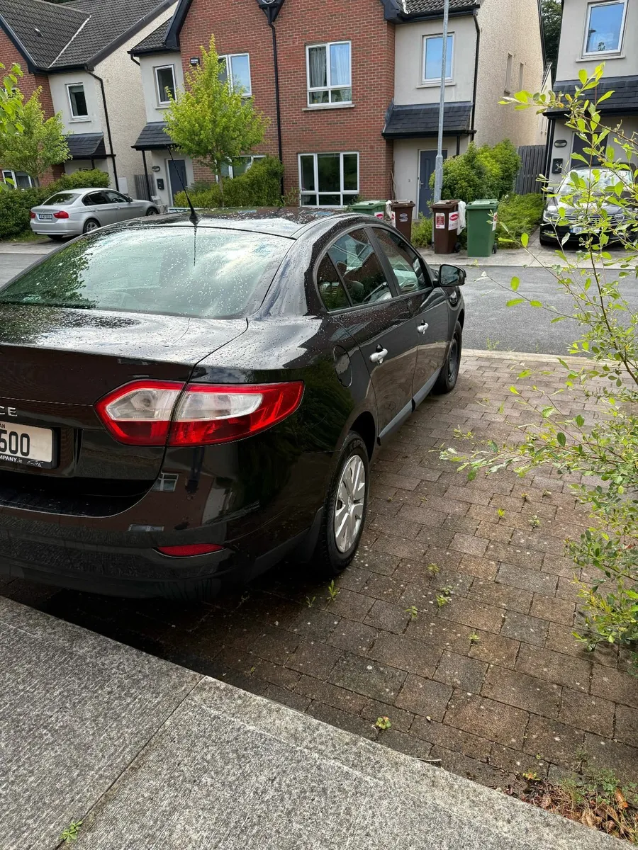 Renault Fluence 2011 - Image 4