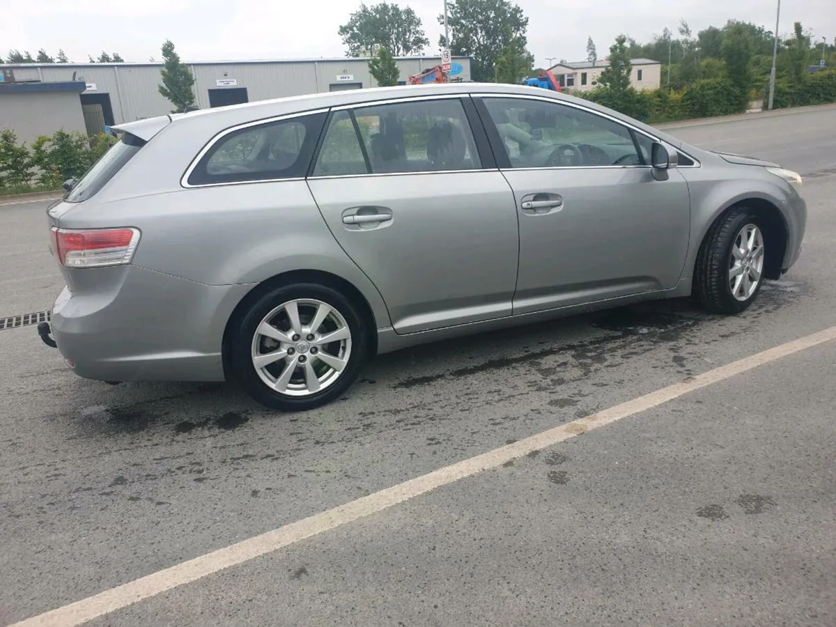 Toyota Avensis TR - Image 2