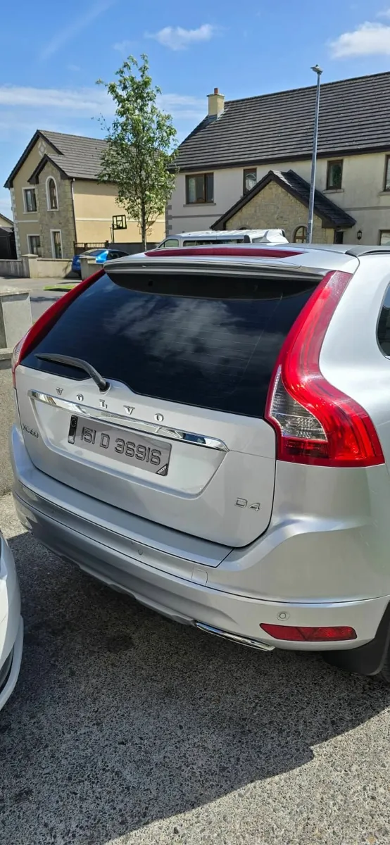 Volvo XC60 2015 - Image 2