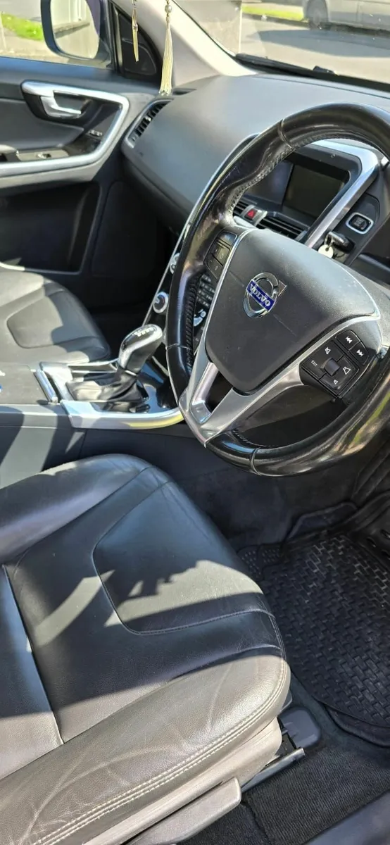 Volvo XC60 2015 - Image 3