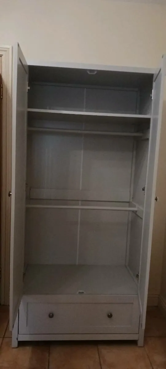 Wardrobe - Image 2