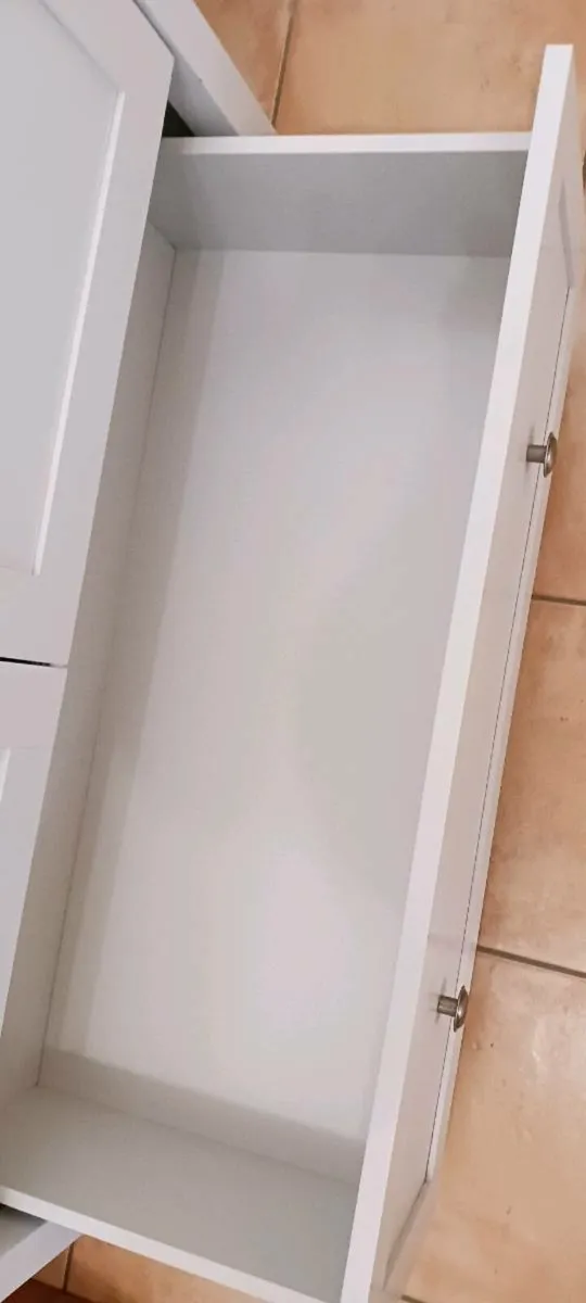 Wardrobe - Image 4
