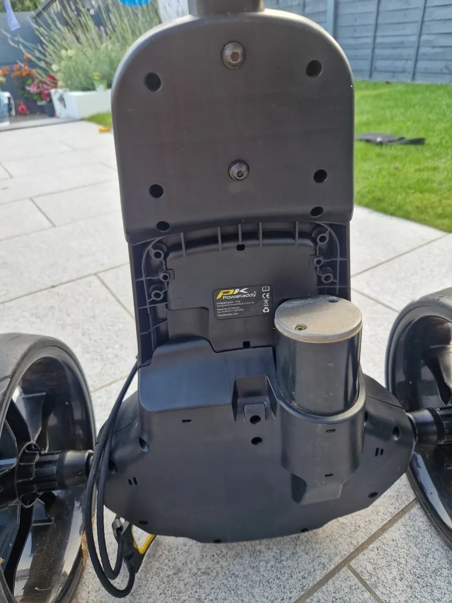 Powakaddy FX1 Trolley - Image 2