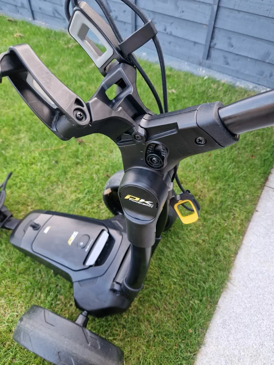 Powakaddy FX1 Trolley - Image 4
