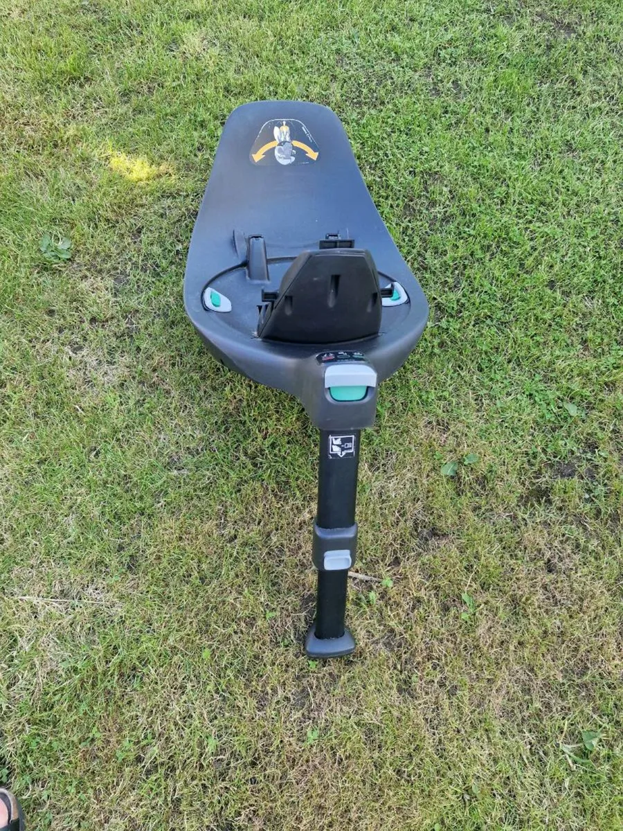 Cybex cloud Z 360 isofix base - Image 1