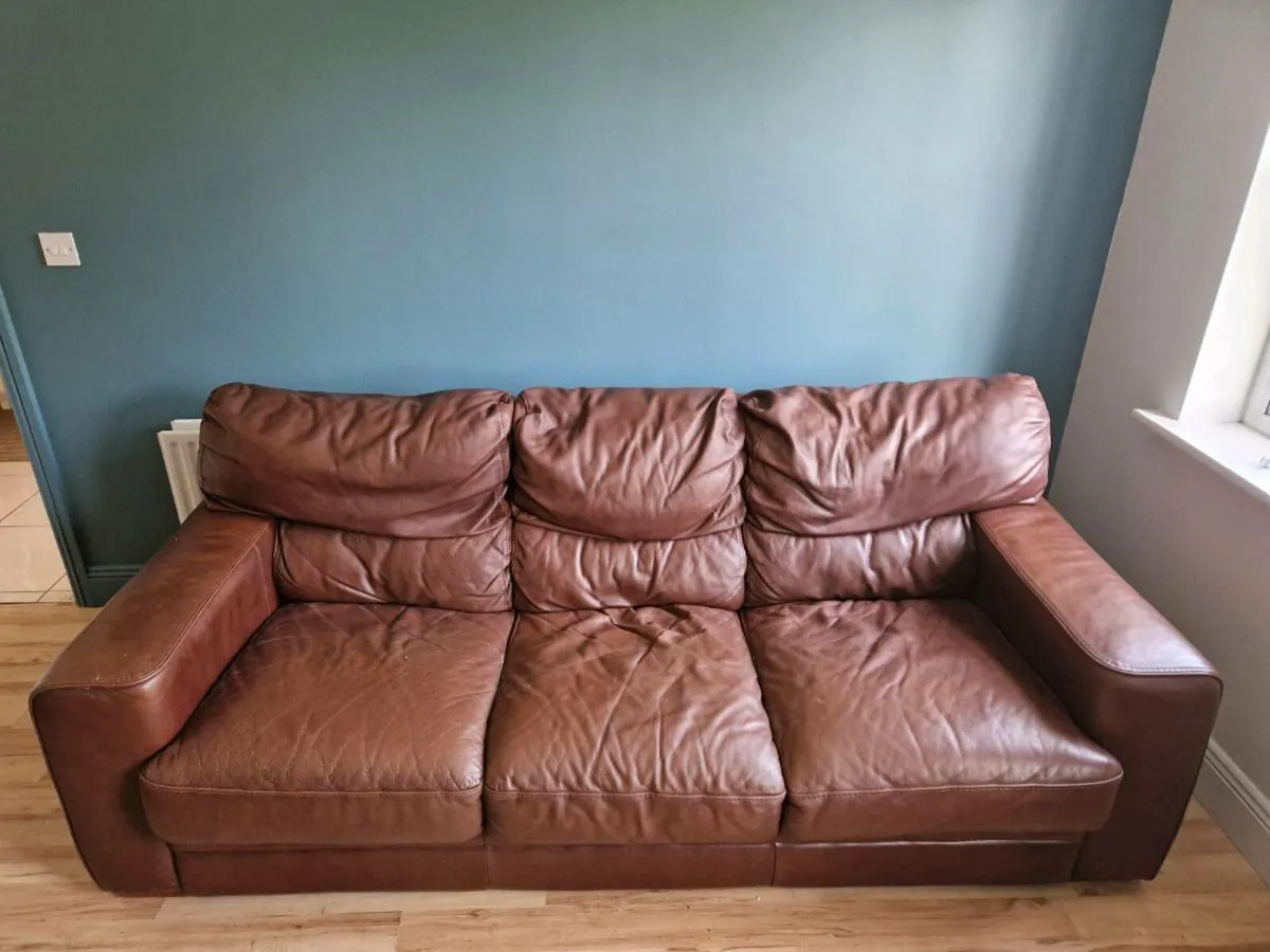 Couch - Image 2