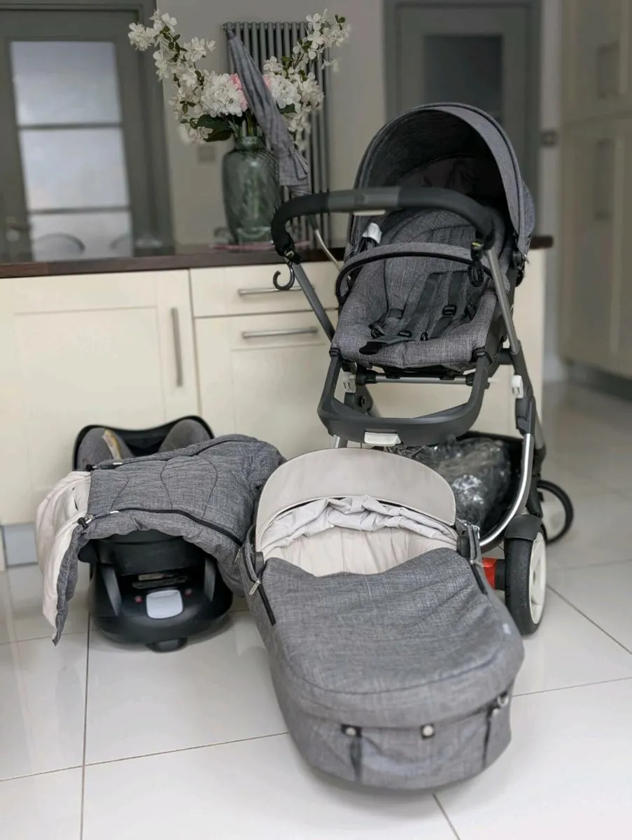 Stokke Crusi full 8 piece matching set - Image 1